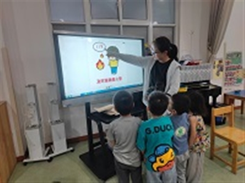 小九班班级助教