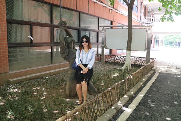 冯妮娜老师